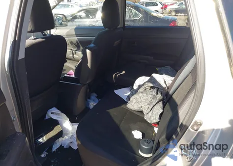 2013 Mitsubishi Outlander Sport Es z USA, uszkodzony, nr VIN 4A4AP3AU1DE014221